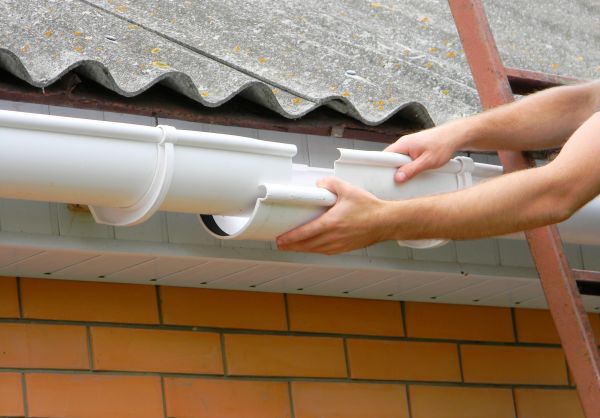 Cost of Gutter Hanging in Tulsa